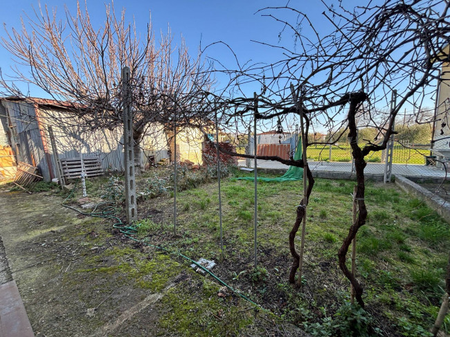 Appartamento con ingresso indipendente in vendita a Campli