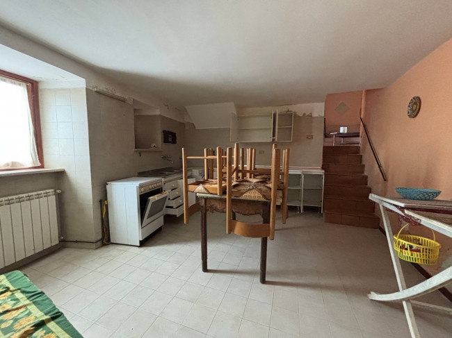 Appartamento con ingresso indipendente in vendita a Teramo