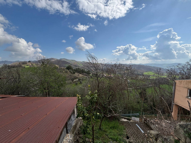 Appartamento con ingresso indipendente in vendita a Teramo