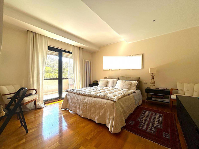 Villa con terrazzo e giardino in vendita a Teramo