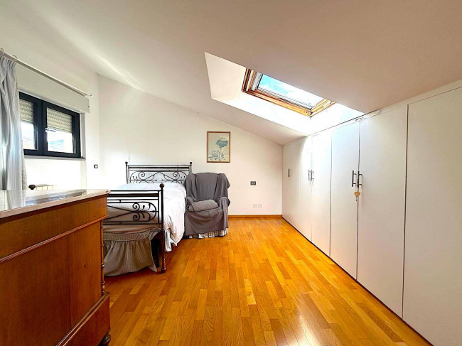 Villa con terrazzo e giardino in vendita a Teramo