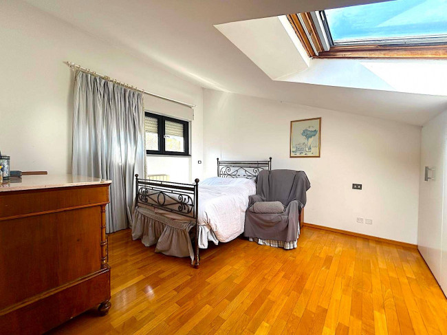 Villa con terrazzo e giardino in vendita a Teramo