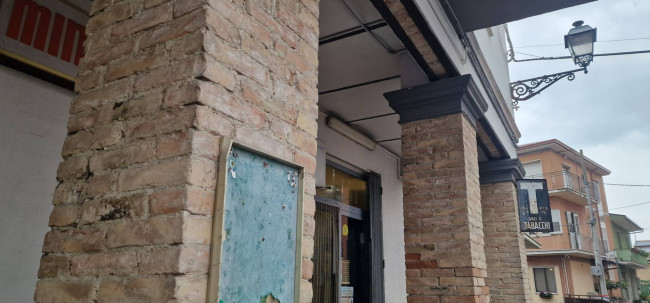 Attività commerciale in vendita a Teramo