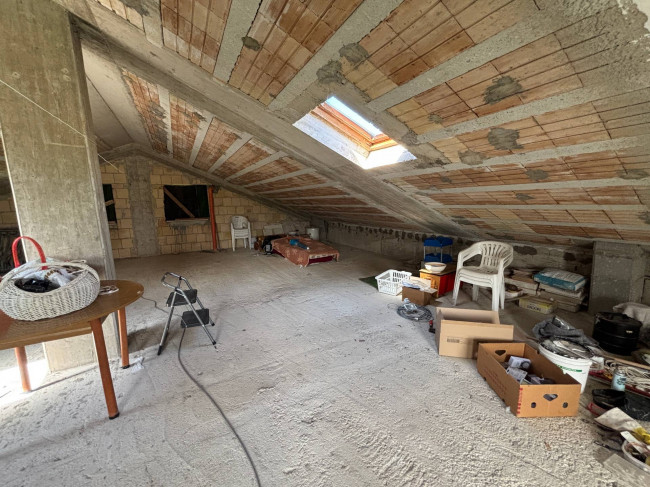Casa singola in vendita a Torricella Sicura