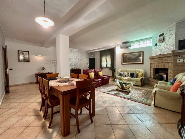 Casa singola in vendita a Teramo