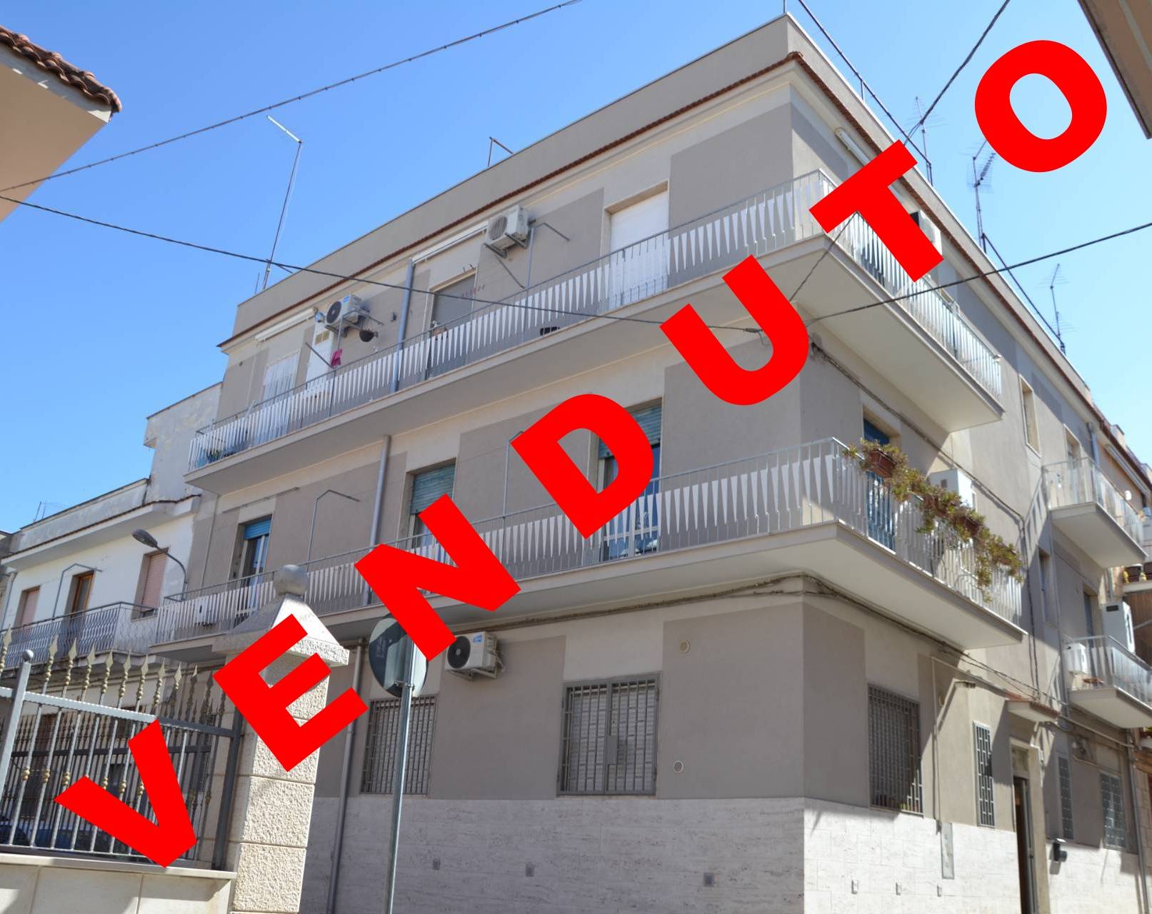Trilocale in Vendita a Canosa di Puglia, 55'000&euro;, 88 m²