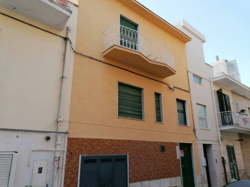 Casa singola in Vendita a Canosa di Puglia