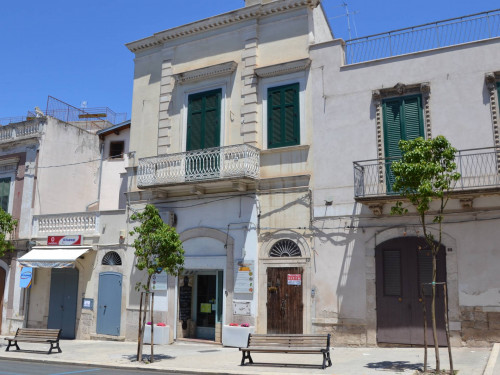 ufficio in Affitto a Canosa di Puglia