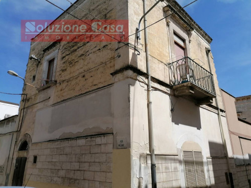 Casa indipendente in Vendita a Canosa di Puglia