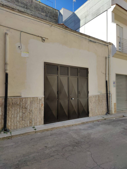 Box o Garage in Vendita a Canosa di Puglia