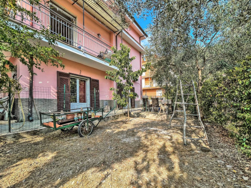 Villa in vendita a Imperia (IM)