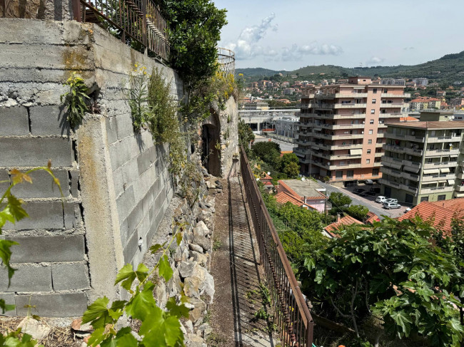 Appartamento in vendita a Imperia (IM)