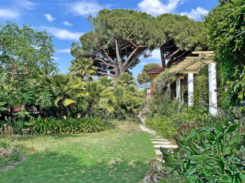 Villa in vendita a Imperia (IM)