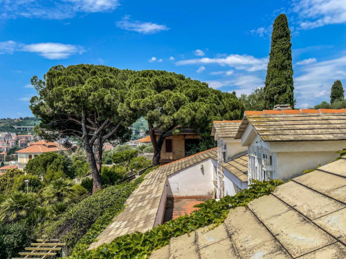 Villa in vendita a Imperia (IM)