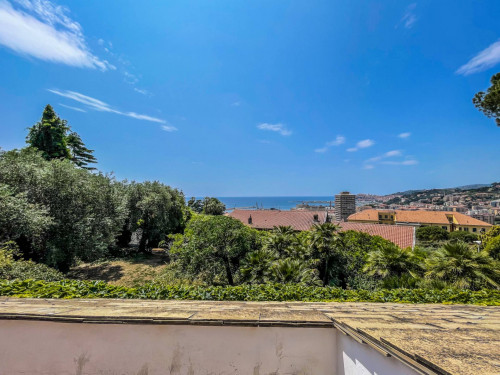 Villa in vendita a Imperia (IM)