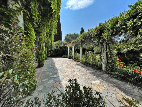 Villa in vendita a Imperia (IM)