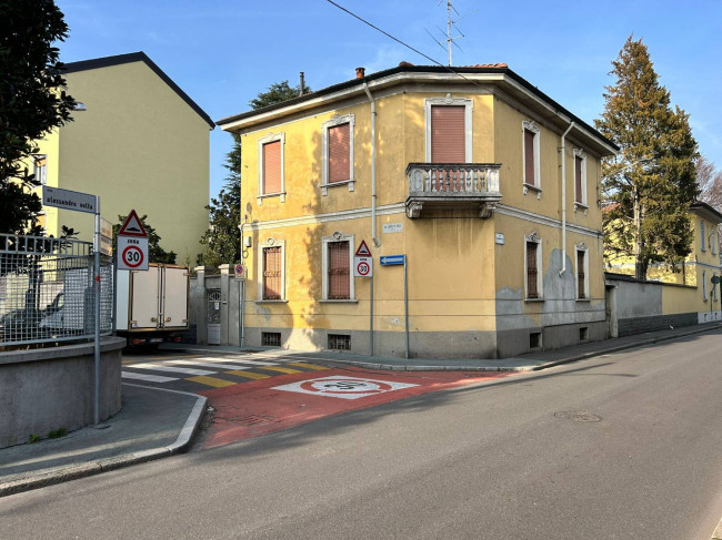 Villa in vendita a Legnarello, Legnano (MI)