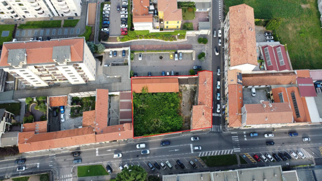 Stabile in vendita a Busto Arsizio