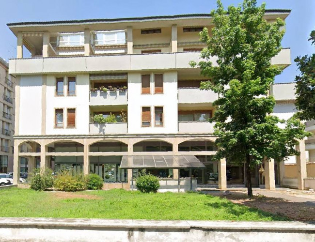 Posto Auto in affitto a Legnano