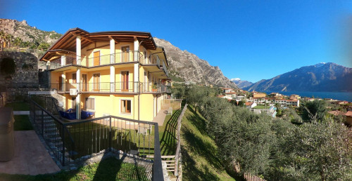 Casa indipendente in vendita a Limone Sul Garda (BS)