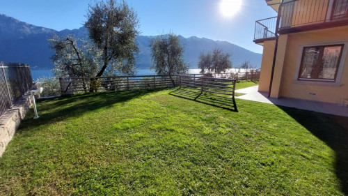 Casa indipendente in vendita a Limone Sul Garda (BS)