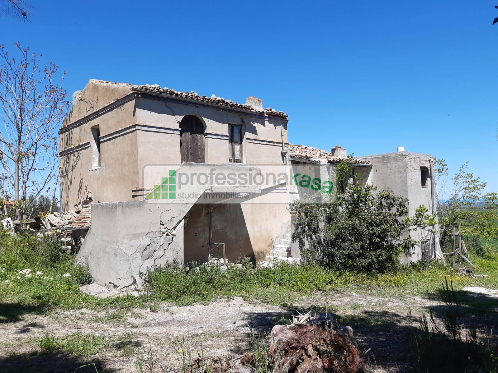 Casa indipendente in vendita a Montenero Di Bisaccia (CB)