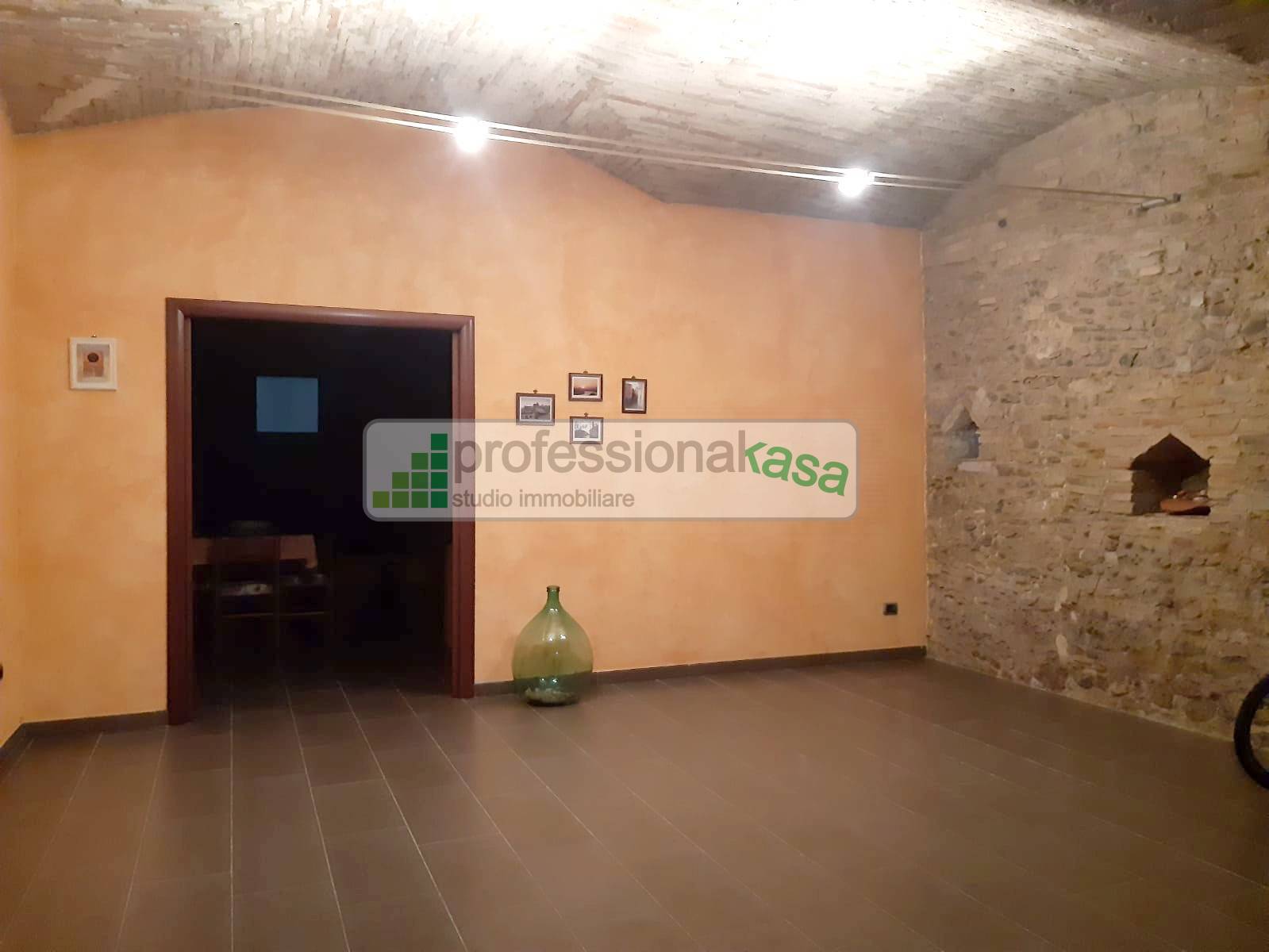Appartamento con ingresso indipendente in Vendita - Vasto Chieti Centrale