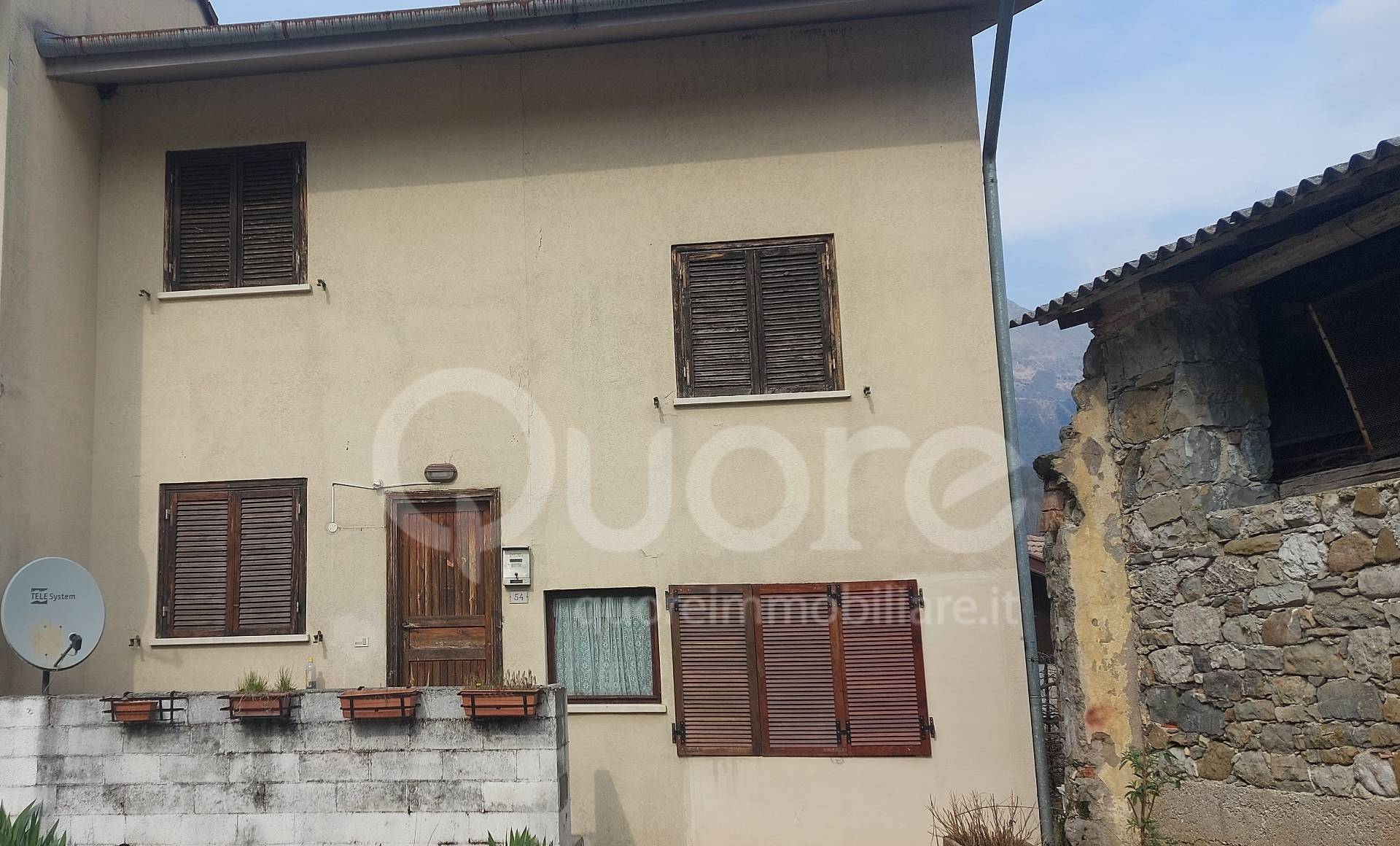 Casa semi-indipendente in vendita a Vedronza, Lusevera (UD)