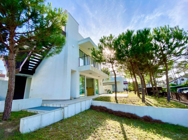 Casa semi-indipendente in vendita a Lignano Pineta, Lignano Sabbiadoro (UD)