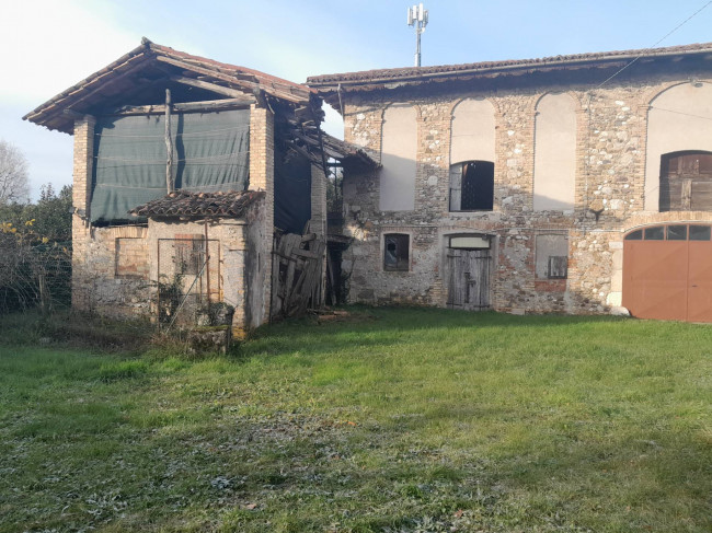 Rustico in vendita a Caporiacco, Colloredo Di Monte Albano (UD)