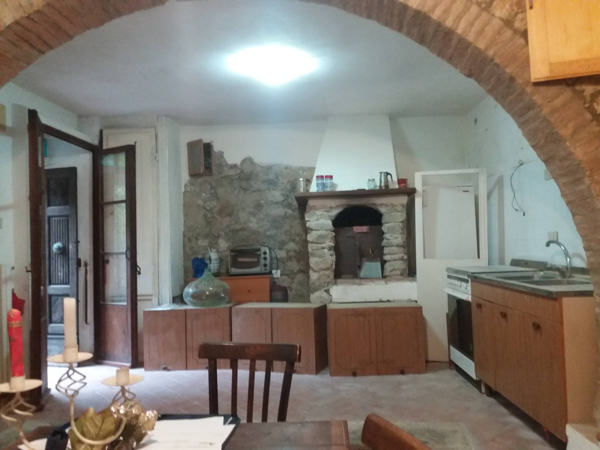  chianni vendita quart:  megaron immobiliare - pisa - pontedera - livorno - lucca
