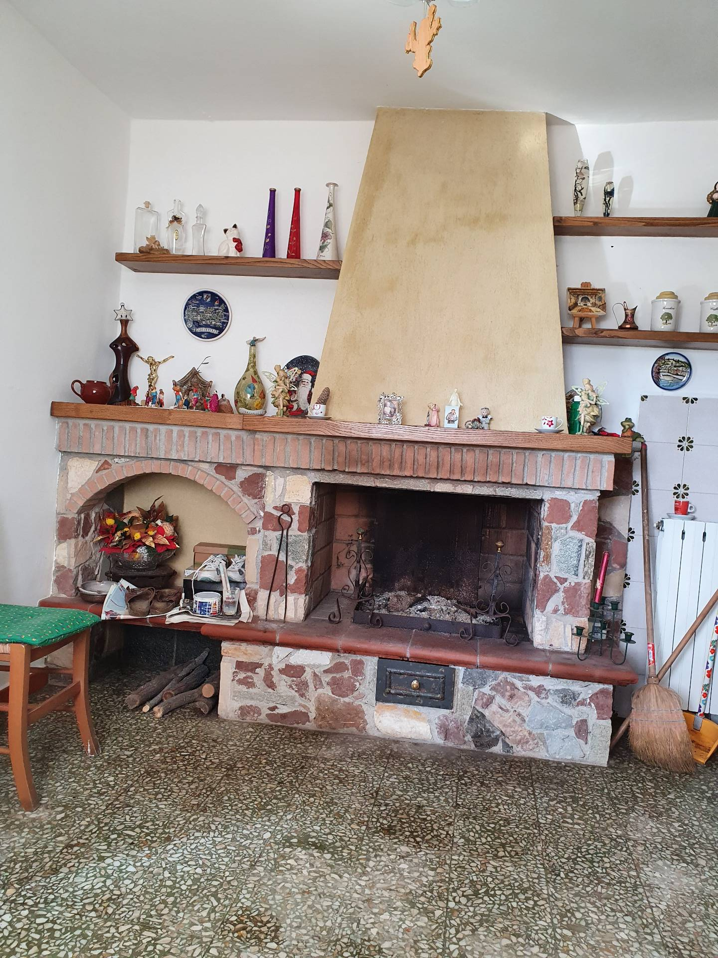 Villa Unifamiliare - Indipendente GALLICANO vendita    Megaron Immobiliare - Pisa - Pontedera - Livorno - Lucca