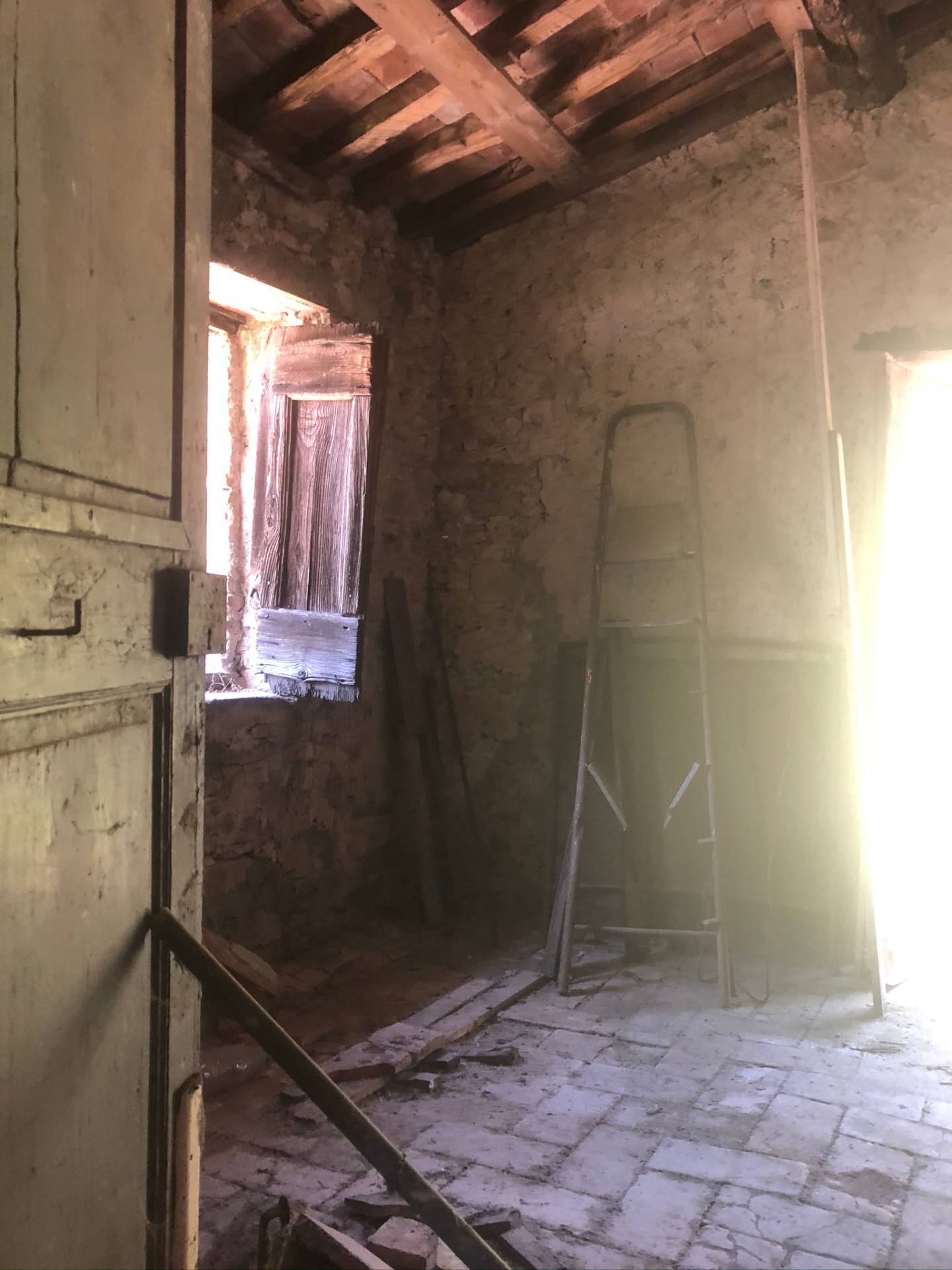 Villa Unifamiliare - Indipendente COREGLIA ANTELMINELLI vendita  Ghivizzano  Megaron Immobiliare - Pisa - Pontedera - Livorno - Lucca