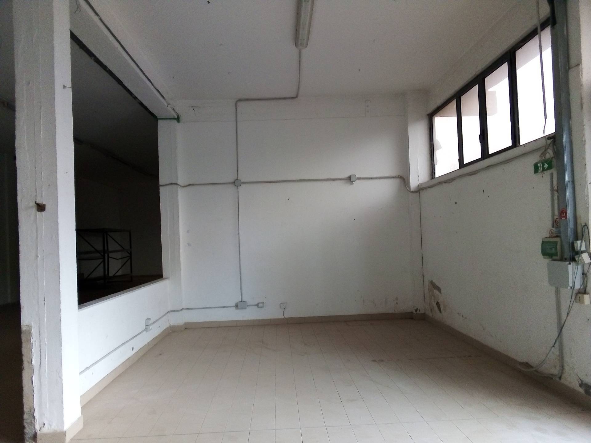 Capannone Commerciale LIVORNO vendita  Picchianti  Megaron Immobiliare - Pisa - Pontedera - Livorno - Lucca