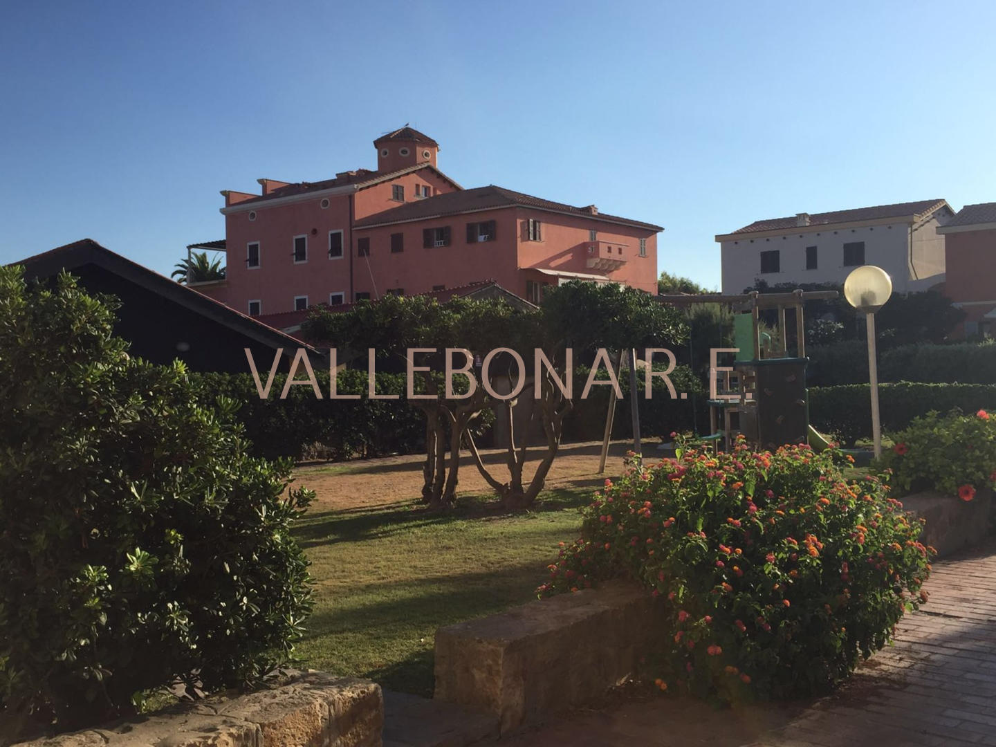 Appartamento ITALIA vendita  Carloforte fuori paese/Outside town  Vallebona Real Estate srl