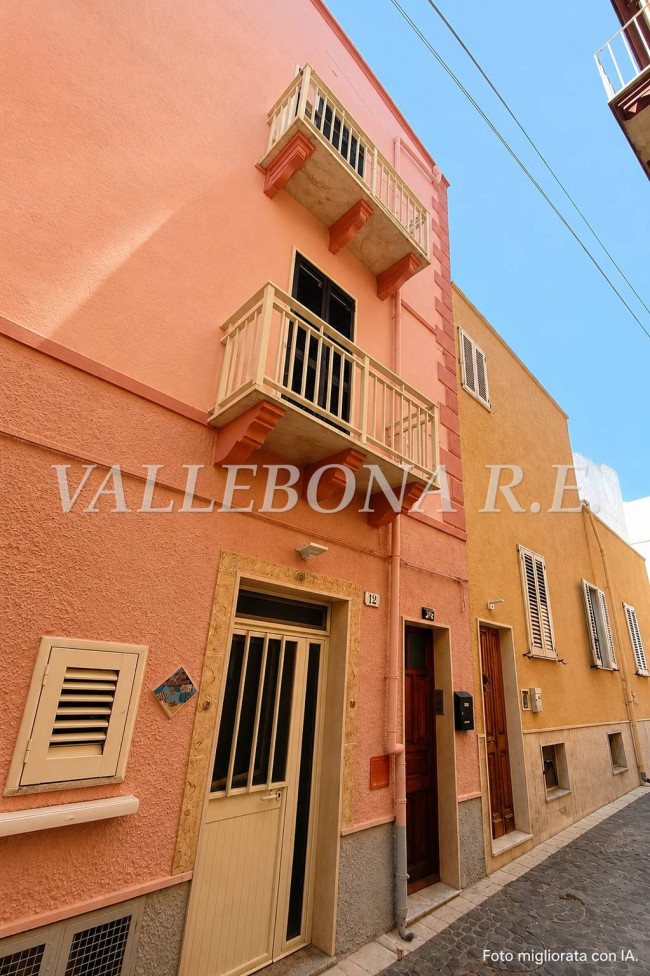 Palazzina terra-cielo in Vendita a Carloforte