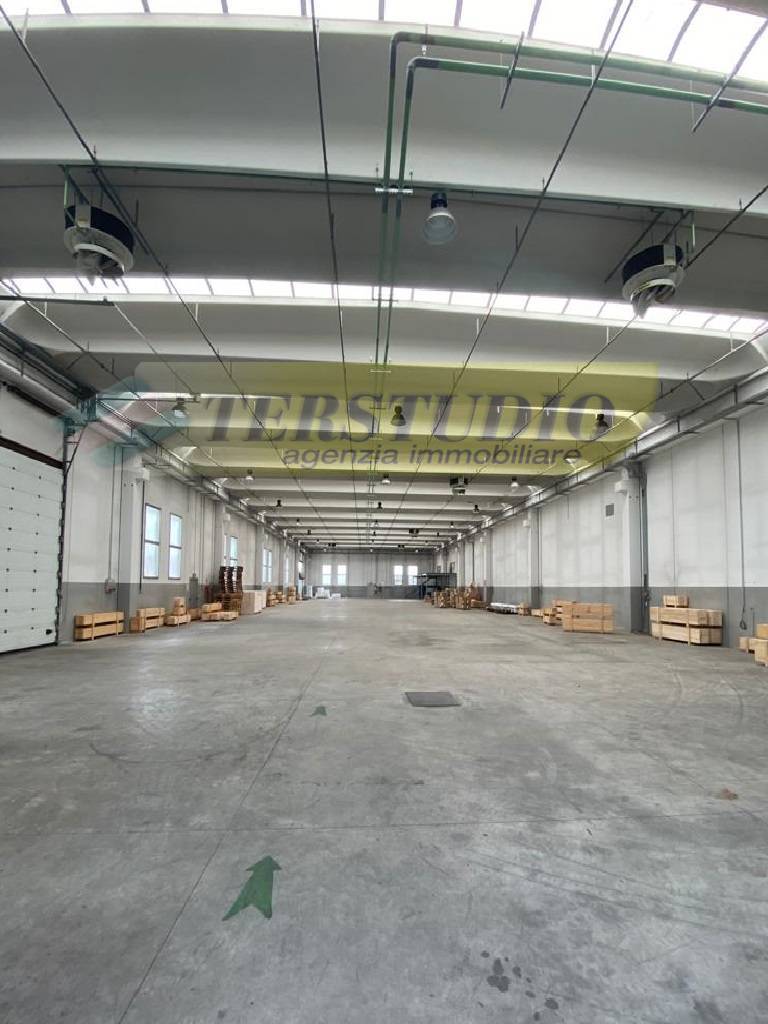 Affitto Capannone Commerciale/Industriale Terno d'Isola 485724