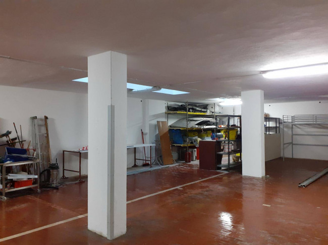 Garage/Box/Posto auto in vendita a Lecco (LC)