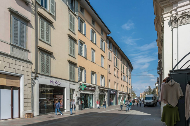 Open Space in vendita a Bergamo
