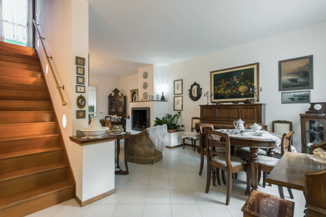 Villette a schiera in vendita a Mozzo
