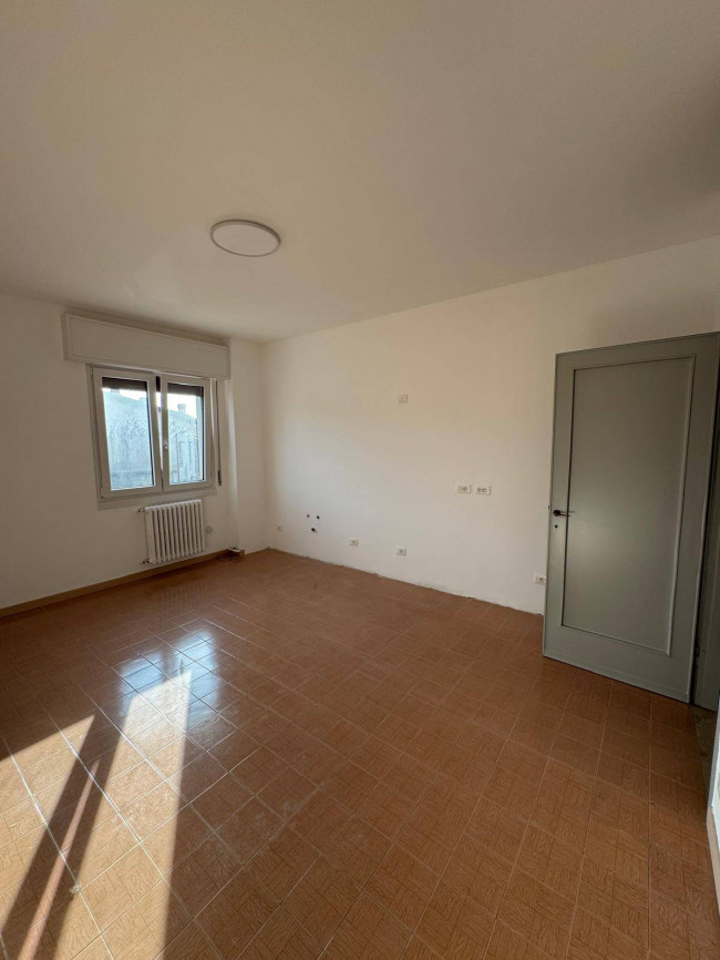 Pentalocale in affitto a Treviolo