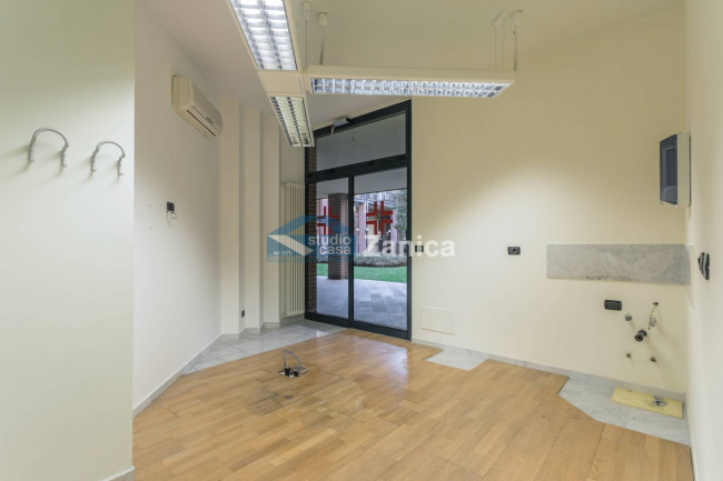 Locale commerciale in vendita a Bergamo