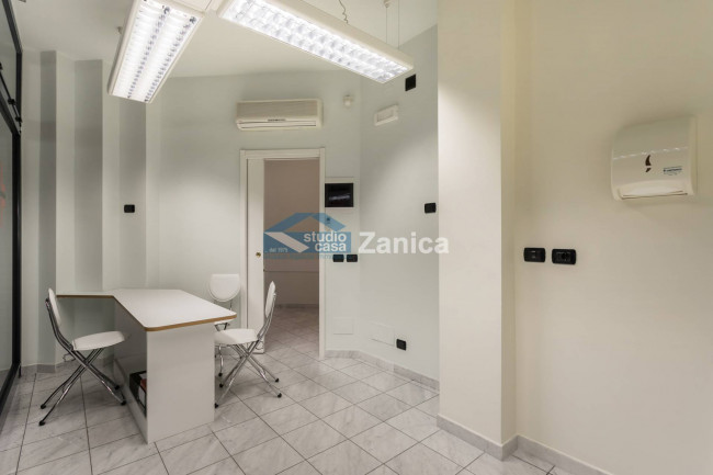 Locale commerciale in affitto a Bergamo