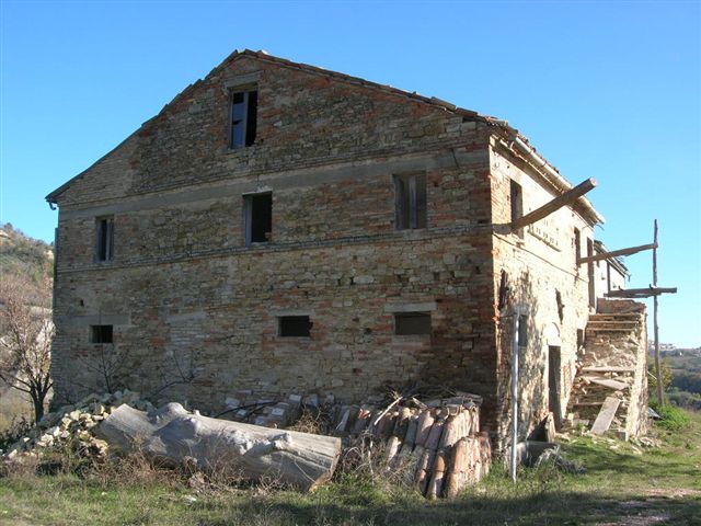  santa vittoria in matenano vendita quart:  re casa immobiliare s.r.l.