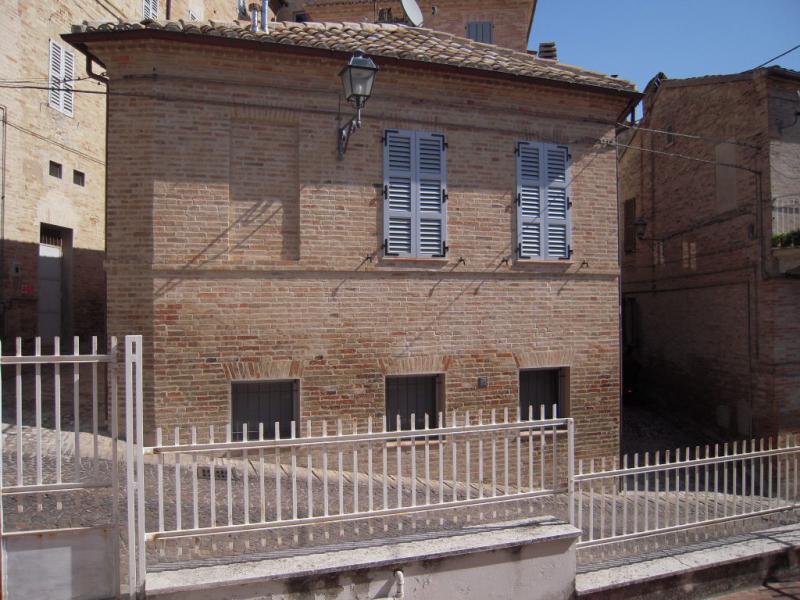 Villa Unifamiliare - Indipendente FERMO vendita    Re Casa Immobiliare S.R.L.