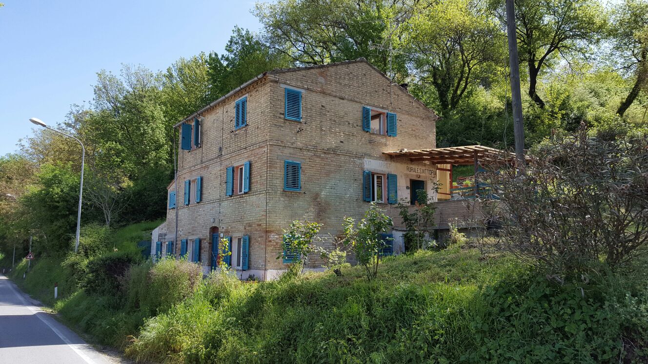  santa vittoria in matenano vendita quart:  re casa immobiliare s.r.l.