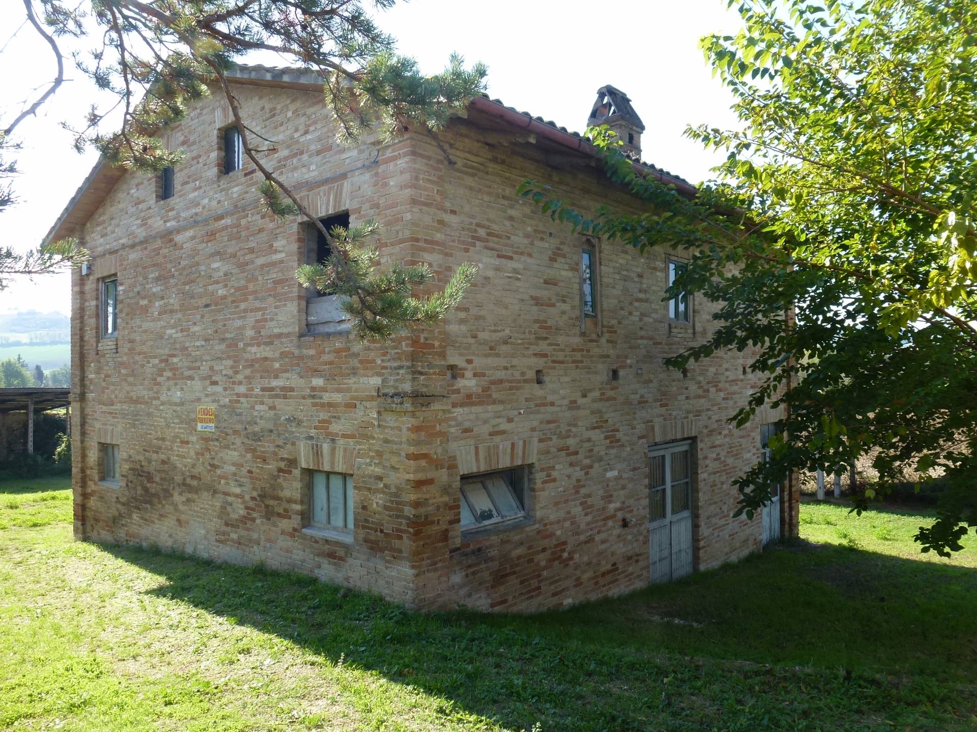 Villa Unifamiliare - Indipendente FALERONE vendita  Piane di Falerone  Re Casa Immobiliare S.R.L.