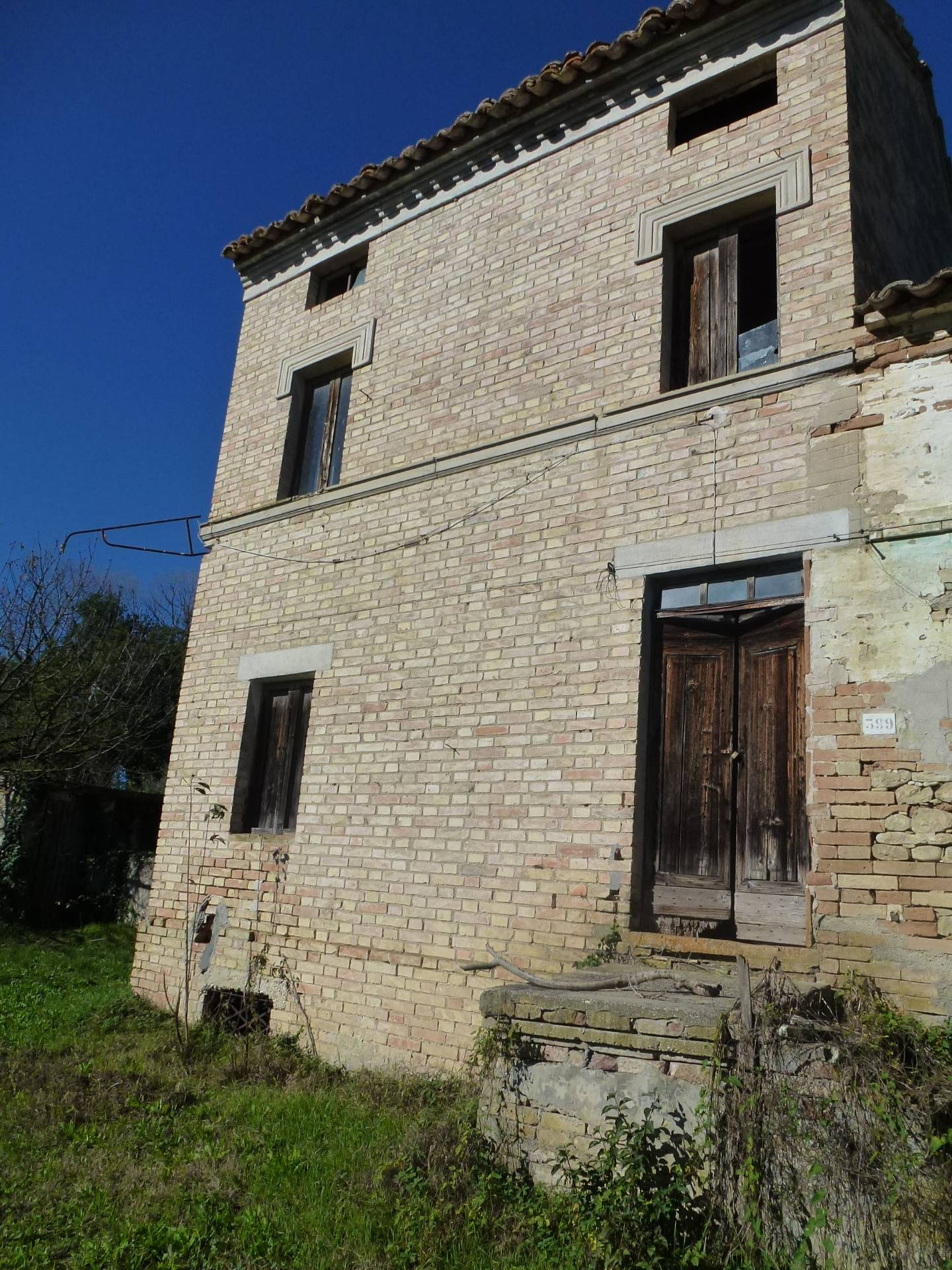 Villa Bifamiliare MONTEGIORGIO vendita  Piane di Montegiorgio  Re Casa Immobiliare S.R.L.