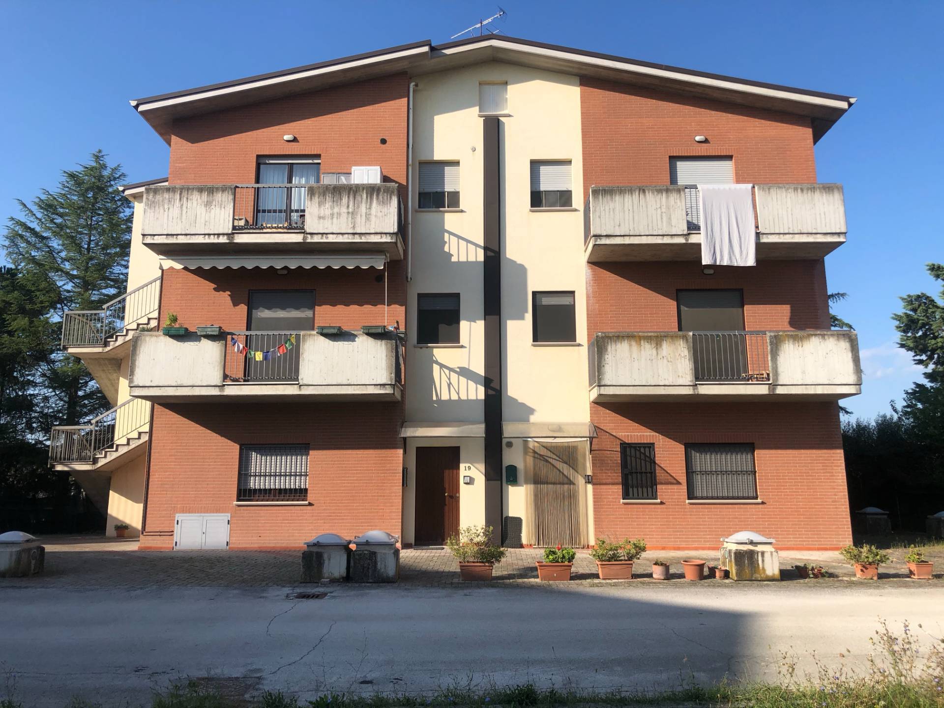 Appartamento FALERONE vendita  Piane di Falerone  Re Casa Immobiliare S.R.L.