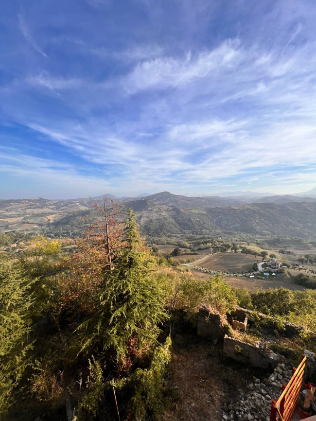 Rustico in vendita a Penna San Giovanni (MC)